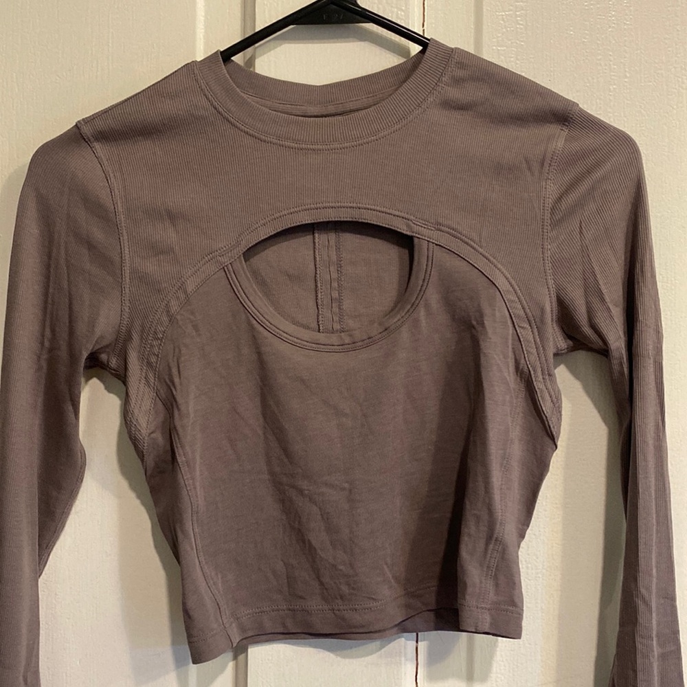 Lululemon long sleeve key hole crop top